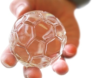 Eiswürfelmaschine für perfekte Fussball-Eiswüfel